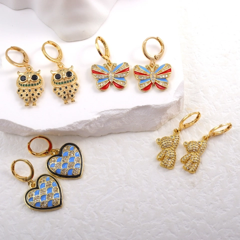 Boucles d'Oreilles Pendantes en Cuivre Plaqué Or 18K avec Motifs Animaux et Cœur Émail Strass Ours Papillon Hibou Boucles d'Oreilles pour Femme Bijoux Cadeau