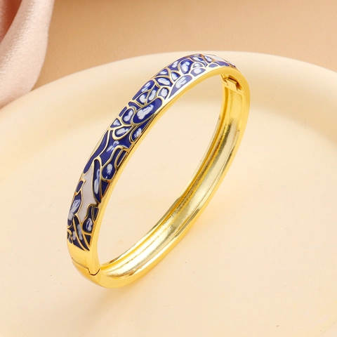 Vintage 18K Vergoldeter Kupfer Emaille Armreif Für Damen Königsblau Cremeweiß Blumenmuster Scharnier Manschettenarmband Schmuck