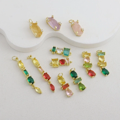Pendentif Géométrique en Cuivre Exquis Vintage Accessoires de Bijoux DIY Électroplaqué Or Véritable 18K Préservation de la Couleur Strass Pendentifs pour Collier Bracelet Fabrication Composants de Bijoux de Mode Femme