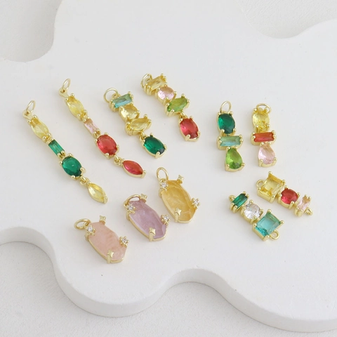Pendentif Géométrique en Cuivre Exquis Vintage Accessoires de Bijoux DIY Électroplaqué Or Véritable 18K Préservation de la Couleur Strass Pendentifs pour Collier Bracelet Fabrication Composants de Bijoux de Mode Femme
