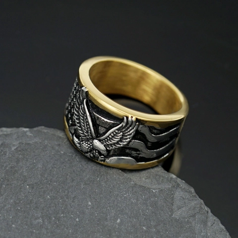 Vintage 316 Stainless Steel Flying Eagle Ring Men Two Tone Gold American Flag Relief Hip Hop Punk Band Jewelry Ring Gift