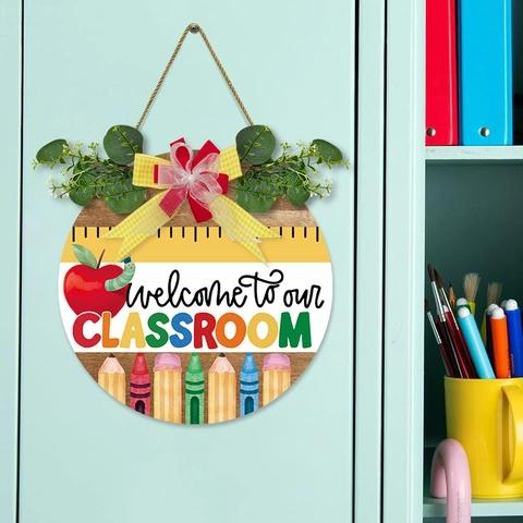 Welcome To Our Classroom Wood Door Sign Back To School Season Teacher Wreath Decor For Kindergarten Classroom Wall Hanging