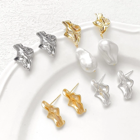 Unregelmäßige Gefaltete Metall Ohrstecker Für Damen Kupfer 14K Vergoldet Geschmolzene Lava Textur Französisch Vintage Schmuck