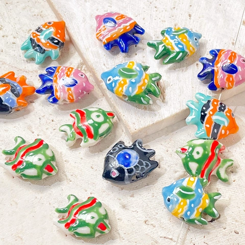 Perline in Ceramica Dipinte a Mano Pesci Tropicali Colorate a Forma di Animale per Creazione Gioielli Bracciali Collane Fai da Te