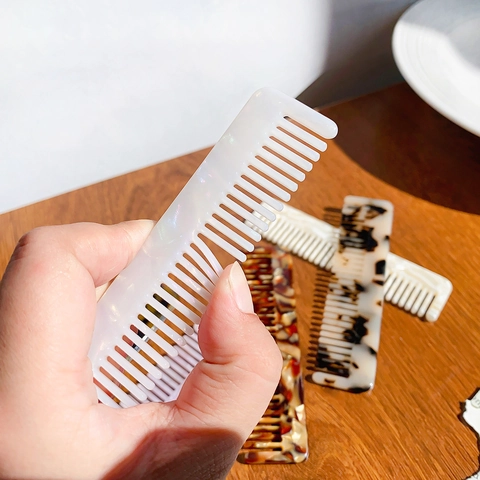 Pettine per Capelli in Acetato di Cellulosa Antistatico con Motivo Leopardato Marmoreo Strumento per lo Styling Donna