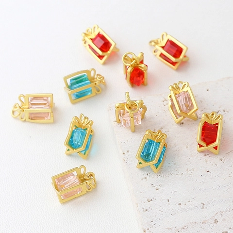 Creative Gift Box Pendant With Bowknot Copper Real Gold Plated Rectangular Zirconia Charms For DIY Necklace Bracelet Making Jewelry