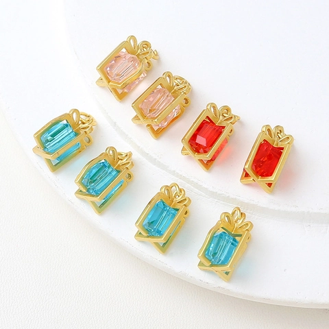 Creative Gift Box Pendant With Bowknot Copper Real Gold Plated Rectangular Zirconia Charms For DIY Necklace Bracelet Making Jewelry