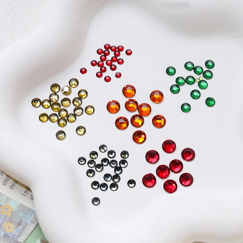 Ensemble de Strass en Verre Multicolore à Dos Plat Cristaux Ronds pour Bricolage DIY Nail Art Création de Bijoux Accessoires Cheveux Décor de Coque de Téléphone