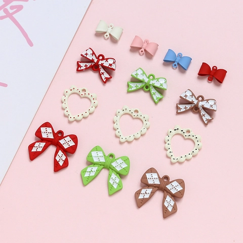 Schattige Cartoon Dier Legering Gespoten Charms DIY Handgemaakte Sieraden Ketting Oorbel Accessoires Strik Hart Beer Konijn Hangers