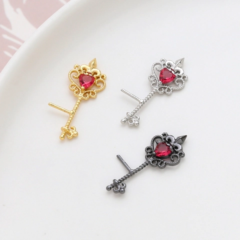 Orecchini a Bottone a Forma di Chiave Cuore Barocco Vintage in Rame Placcato Oro Zirconia Rosso Gioielli Traforati per Donna