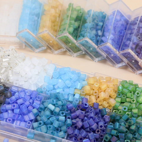 Perline di Vetro Smerigliato Quadrate per la Creazione di Gioielli DIY Perline Colorate Iridescenti per Bracciali e Collane