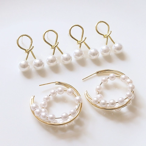 Boucles d'Oreilles Clous en Alliage de Perle Artificielle Nœud Forme en C Avec Tige en Argent Sterling 925 Style Doux Vintage Français Bijoux Accessoire
