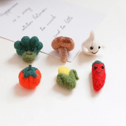 Handmade Wool Felt Vegetable Charms For DIY Crafts Cute Broccoli Tomato Pumpkin Garlic Carrot Mushroom Decoration Accessory