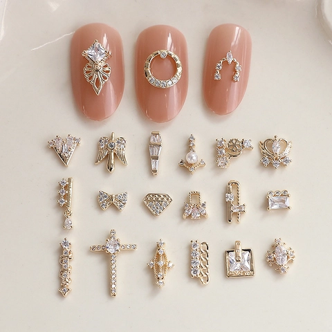 Luxury Copper Gold Plated Nail Art Zirconia Decorations Exquisite Geometry Crown Butterfly Heart DIY Jewelry Findings Accessories