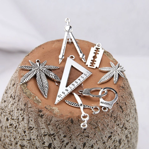 Alloy Antique Silver Tool Pendants DIY Jewelry Making Accessories For Necklace Bracelet Scissors Pistol Ruler Compass Leaf Handcuff Charms