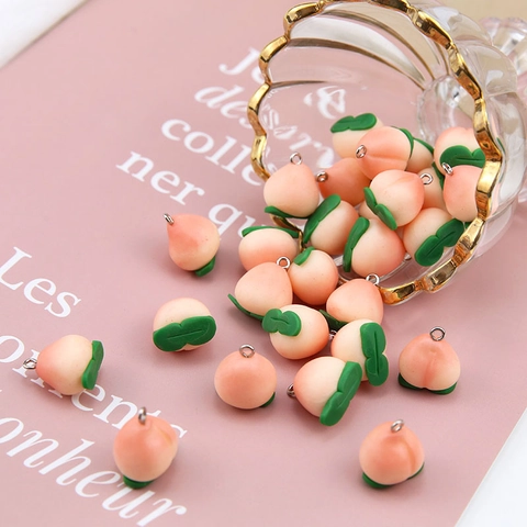 Handgefertigt Polymer-Ton Pfirsich Anhänger Simulation Frucht Charm Mit Grünen Blättern Für DIY Ohrringe Halskette Schmuck Zubehör
