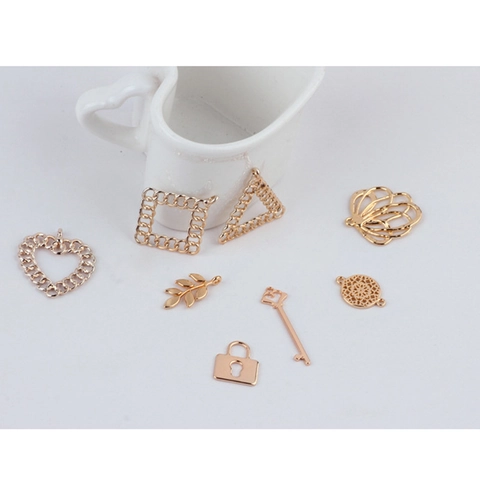DIY Alloy Geometric Hollow Heart Key Lock Leaf Pendants For Earrings Bracelet Necklace Jewelry Making Gold Silver Electroplated Charms Accessories