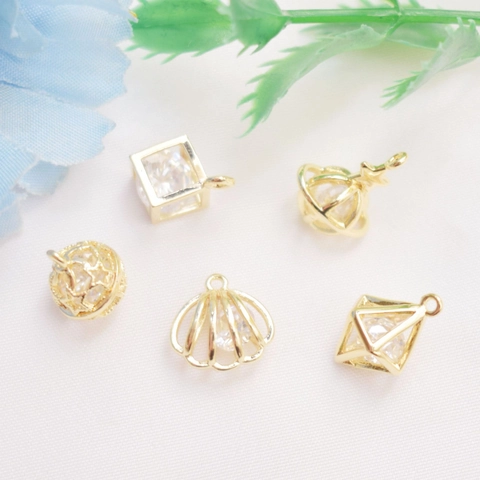Pendentifs Breloques en Cuivre Plaqué Or 14K Micro-Pavé Zirconia Étoile Planète Coquille Rhombe pour Fabrication de Bijoux DIY