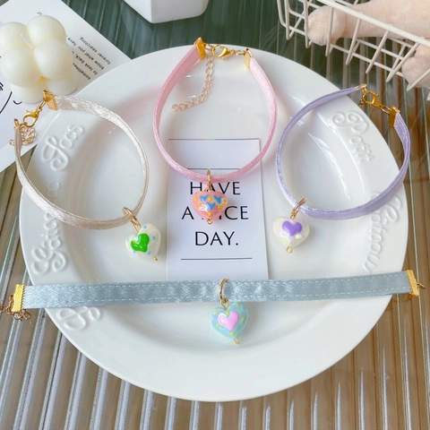 Collar de Corazón para Mascotas Choker de Cinta de Satén Ajustable Con Colgante de Corazón Pintado a Mano para Perros Gatos