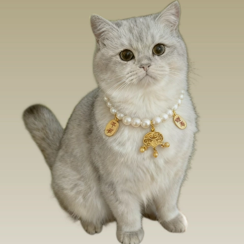 Capodanno Cinese Collana di Perle per Animali Ciondolo Serratura della Fortuna e Campanellino Oro Rosso Perla Artificiale Strass per Gatti Cani