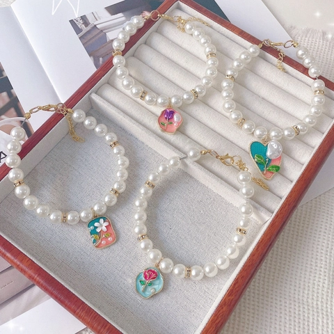 Pet Artificial Pearl Necklace With Enamel Flower Pendant For Dogs And Cats Elegant Rhinestone Pet Jewelry Neck Strap Collar