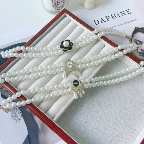 Elegante Dubbellaagse Kunstparel Huisdier Ketting Met Bloem Bij Hanger Hart Edelstein Hond Kat Halsband Sieraden Accessoires