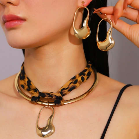 Irregular Liquid Metal Gold Choker Leopard Ribbon Pendant Earrings Statement Jewelry For Women Vintage Geometric Necklace Earrings