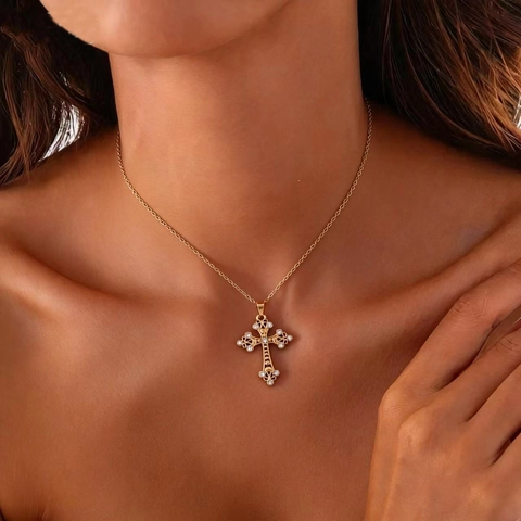 Collar Con Colgante de Cruz de Acero Inoxidable Para Mujer Chapado en Oro Con Strass Incrustados Joyería Religiosa Minimalista