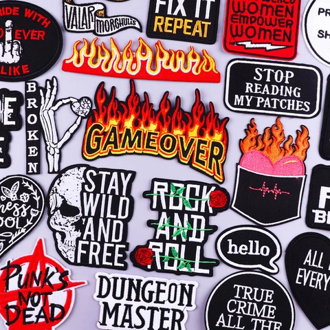 Punk Rock Flamme Totenkopf Bestickter Aufnäher Für Kleidung DIY Bügelbild Dekorative Slogan Reparatur Stickerei Abzeichen Für Jacken
