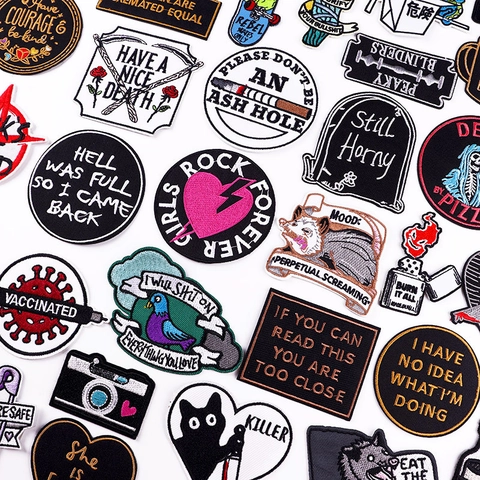 Toppe in Tessuto Ricamato con Slogan a Fumetti Applique Creative con Animali e Lettere per Decorazione Fai-da-te di Vestiti e Borse