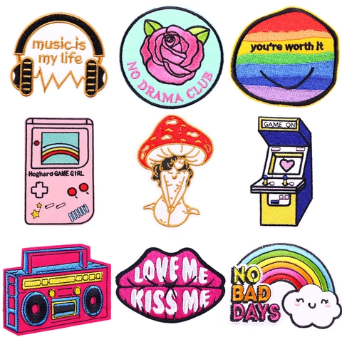 Toppe da Ricamo Console per Videogiochi Cartoon Toppe Retro Arcobaleno Rosa Labbra Toppe Termoadesive Per Vestiti Borsa Fai Da Te Cucito Applique