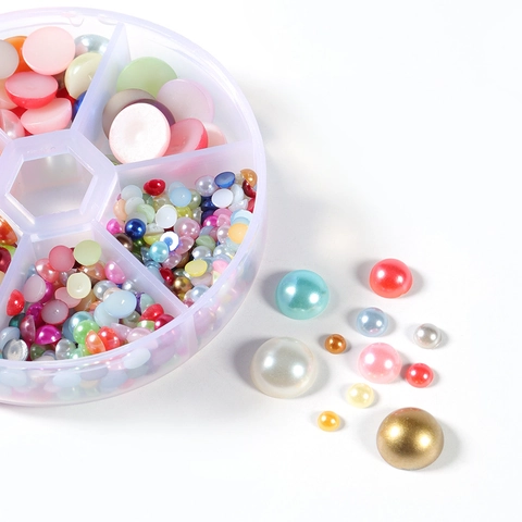 Minimaliste Plastique Résine Perle Artificielle Cabochons à Dos Plat Demi Rond Ensemble Boîte Perles Tailles Assorties Perles Pour DIY Artisanat Bijoux Décoration Accessoires