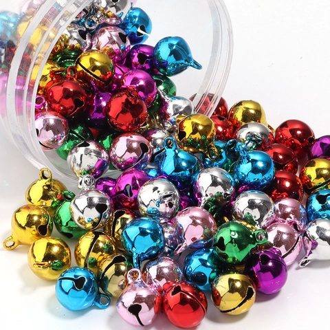 Bunte Eisen Weihnachtsglocken Herz Hohl Galvanisierte Metallanhänger Für DIY Schmuckherstellung Haustier Halsband Anhänger Deko
