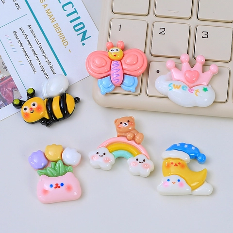 Harz DIY Cartoon Charms Süße Wolke Biene Schmetterling Bär Regenbogen Mond Blume Flatback Cabochons Für Handyhülle Scrapbooking