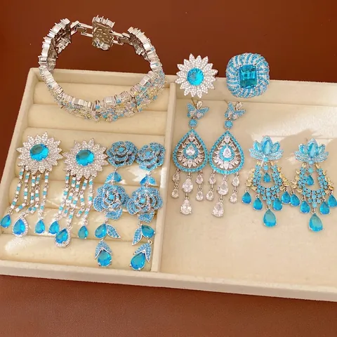Parure de Bijoux en Cuivre Vintage Zirconia Bleu Fleur Goutte d'Eau Pendentif Boucles d'Oreilles Bague Bracelet pour Femme Accessoires de Luxe