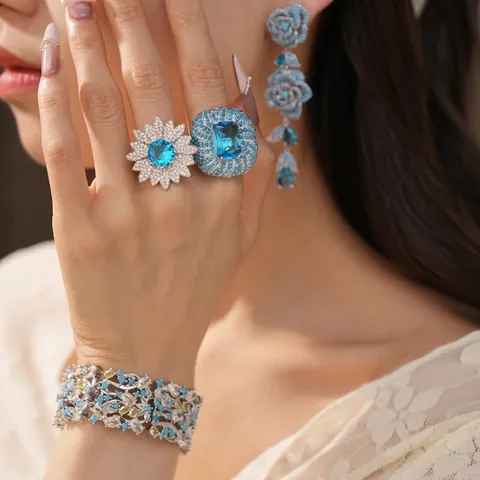 Parure de Bijoux en Cuivre Vintage Zirconia Bleu Fleur Goutte d'Eau Pendentif Boucles d'Oreilles Bague Bracelet pour Femme Accessoires de Luxe