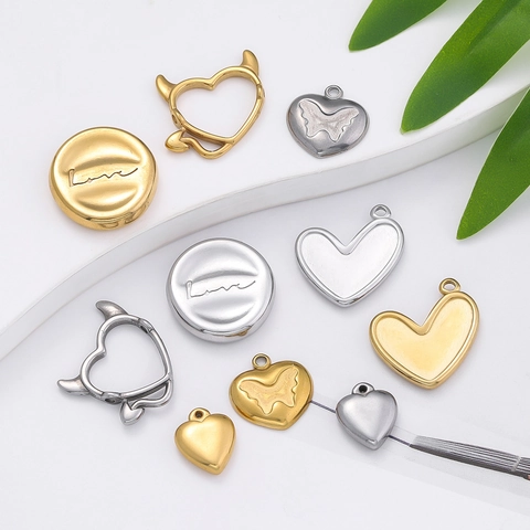 Edelstahl Herz Anhänger Schmetterling Teufelshorn Liebe Gravierter Charm Für DIY Halskette Armband Schmuckherstellung