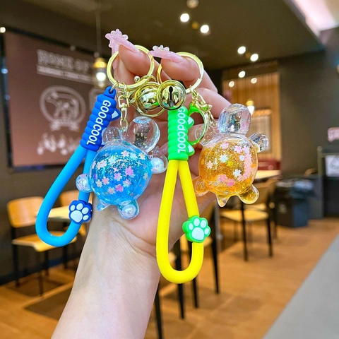 Creative Liquid Quicksand Turtle Keychain Cartoon Acrylic Oil Glitter Turtle Bag Pendant With Silicone Wristband Bell Decoration
