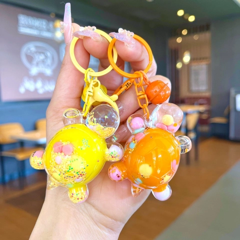 Portachiavi Creativo a Forma di Tartaruga Cartone Animato Sabbie Mobili Liquide Pendente Animale in Acrilico Multicolore Con Campanello
