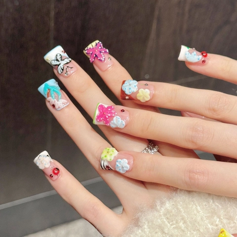 Unghie Finte Press On 3D Fatte a Mano Fiore Farfalla Rosa Blush Con Strass Motivo Coccinella per Donna Decorazione Unghie