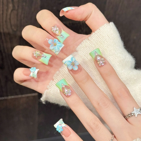 Uñas Postizas Hechas a Mano Degradado Rosa Azul Flor 3D Diamantes de Imitación Decorativas Moda Uñas Mujer Accesorio de Belleza