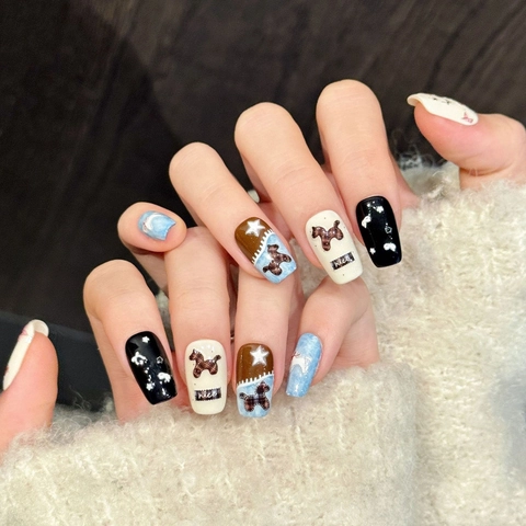 Unghie Finte Press-On Natalizie Fatte a Mano Forma a Bara Corta Fiocco Fiocco di Neve Dolci Unghie per Donna Inverno