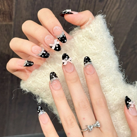 Faux Ongles à Presser Faits Main Style Français Noir à Pois Avec Nœud Rose 3D Strass Forme Amande Réutilisables Pour Femmes
