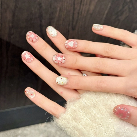 Pink Cat Eye Press-On-Nägel Stern-Herz-Muster Süßer Blush-Stil Kurz Quadratisch Rund Falsche Nägel Für Damen