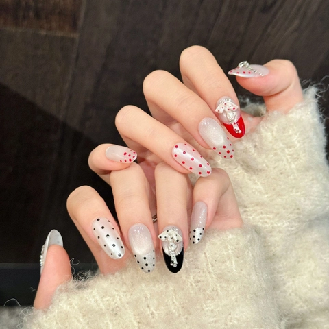 Handgefertigte Rot Schwarz Punktmuster Aufklebbare Nägel Mit 3D Schleife Strass Schimmer Katzenauge Oval Damen Kunstnägel
