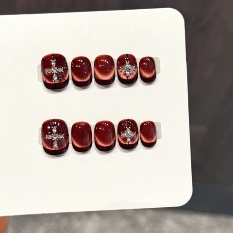 Handmade Wine Red Cat Eye Press On Nails With Silver Rhinestone Cross Star Decoration Short Square Round Fake Nails