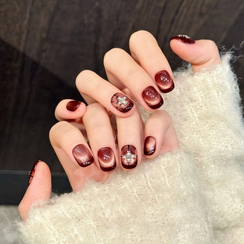 Handmade Wine Red Cat Eye Press On Nails With Silver Rhinestone Cross Star Decoration Short Square Round Fake Nails
