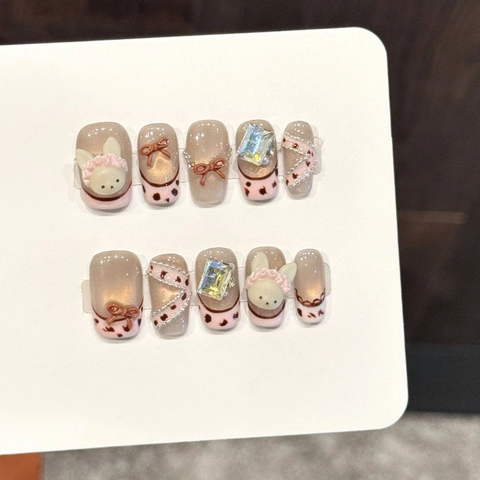 Faux Ongles Faits Main Lapin Nœud Papillon Décoration 3D Oeil de Chat Strass Cœur Faux Ongles Style Ballerine Trapèze Court