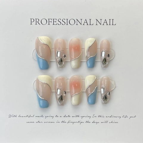 Handgemaakte Zoete Melkblauwe Kunstnagels Met Strass Sterpatroon Lange Doodskistvorm Voor Vrouwen Nagelsieraden