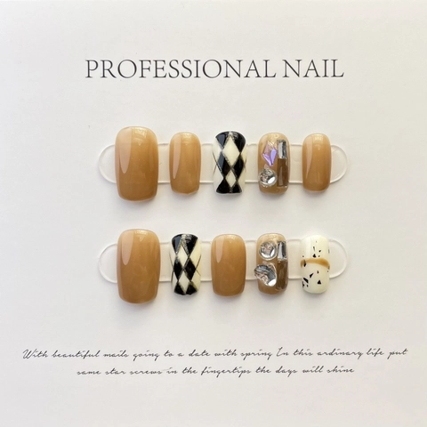 Handgemaakte Press-On Nagels Metalen Goud Geblokt Ontwerp Luxe Strass Elegante Squoval Kunstnagels Voor Dames